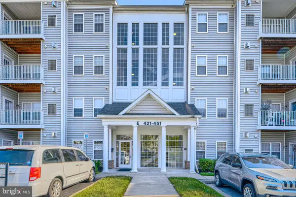 443 Hopkins Landing #443, ESSEX, MD 21221