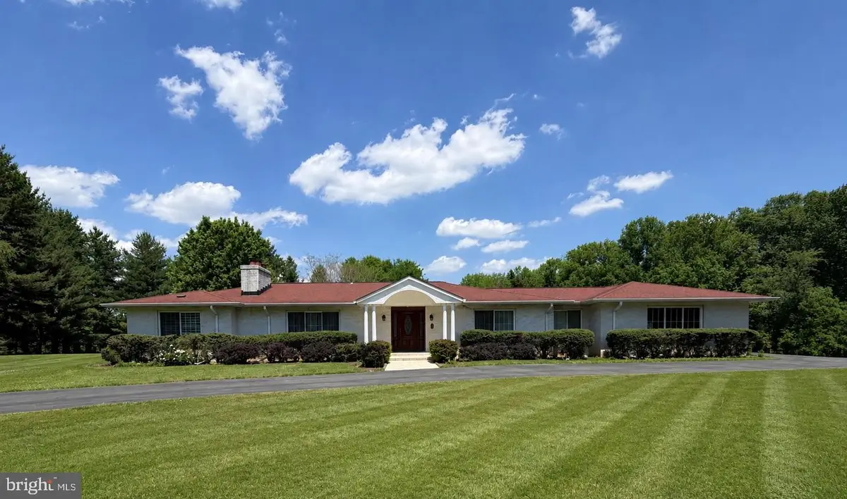 4 Jonathans Ct, Cockeysville, MD 21030 - #1