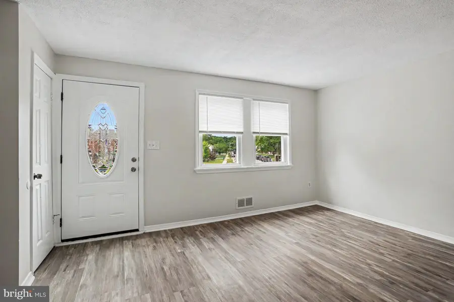 127 Bladen Rd, Baltimore, MD 21221 - #3