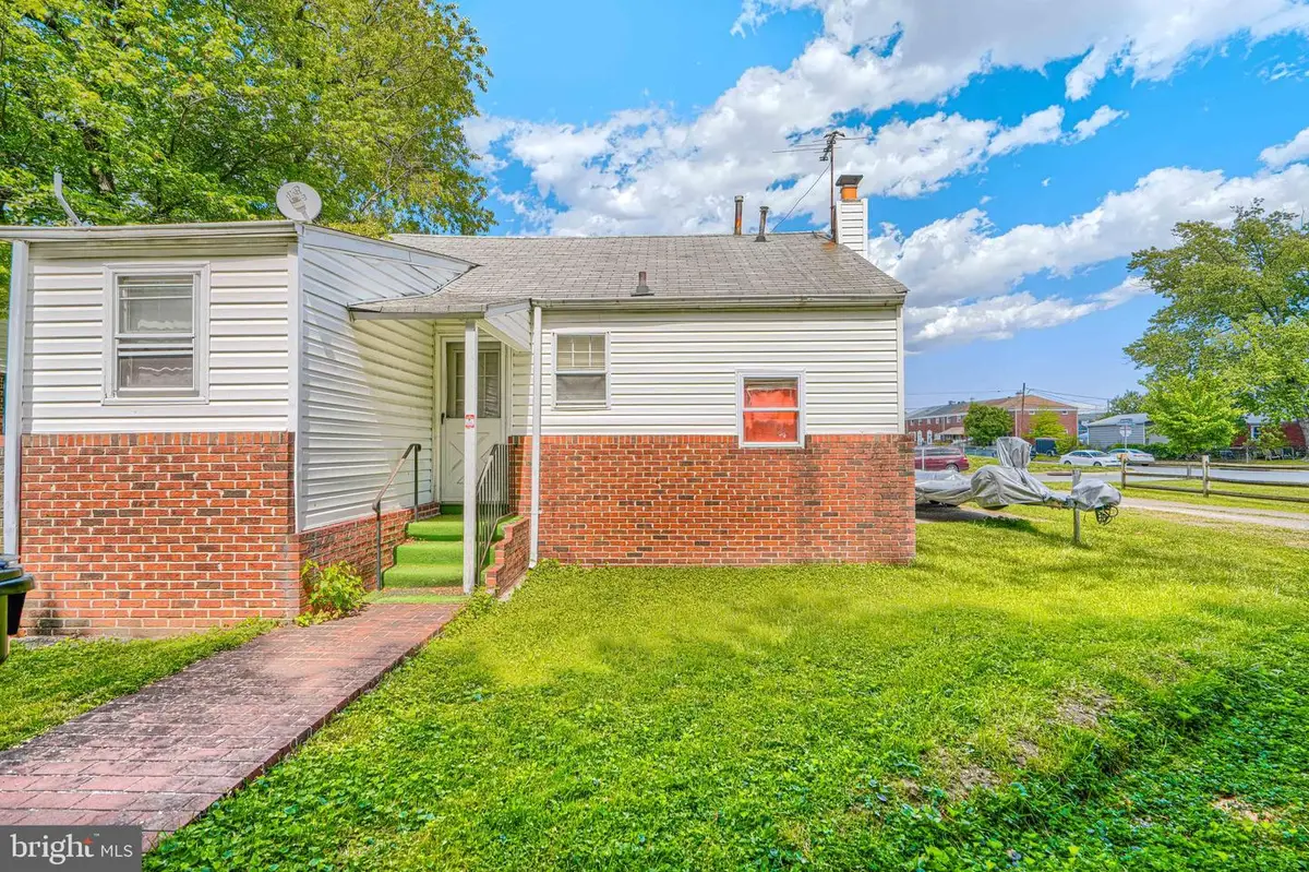 502 Grovethorn Rd, Middle River, MD 21220 - #1