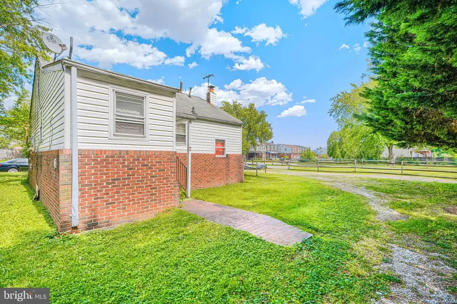 502 Grovethorn Rd, Middle River, MD 21220 - #3