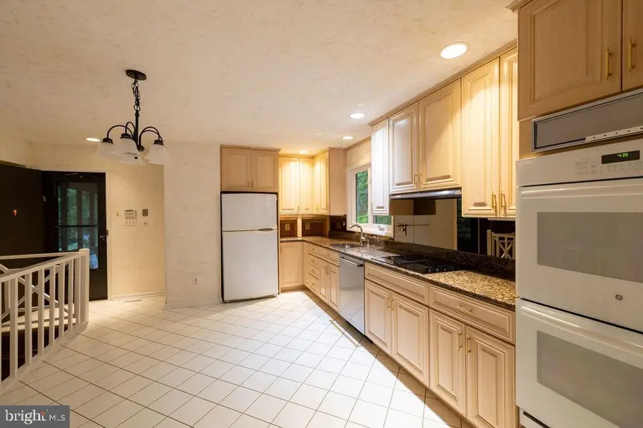 13 Bridlewood Ct, Owings Mills, MD 21117 - #2