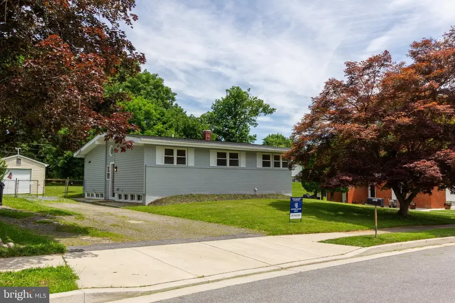 8206 Arrowhead Rd, Pikesville, MD 21208 - #2