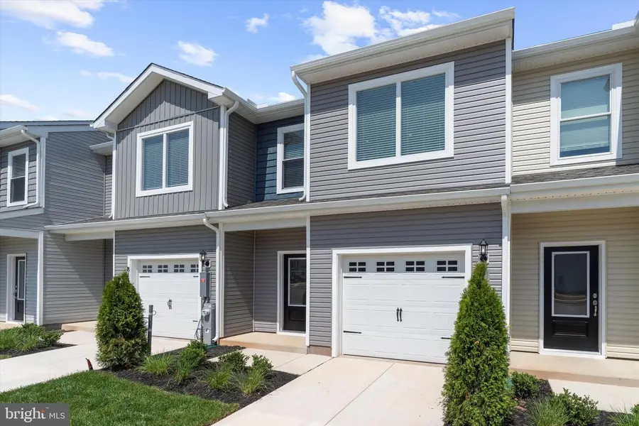 8133 Bartholomew Ct, Baltimore, MD 21206 - #2