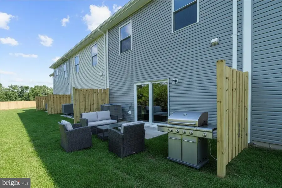 8133 Bartholomew Ct, Baltimore, MD 21206 - #3