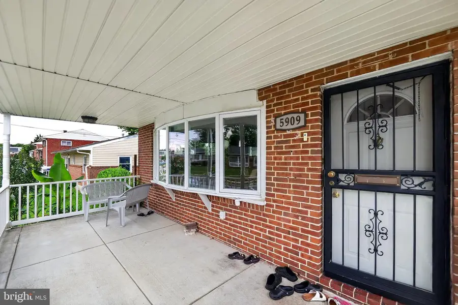 5909 Charnwood Rd, Catonsville, MD 21228 - #3