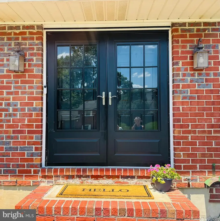 916 Farmstead Rd, Cockeysville, MD 21030 - #3