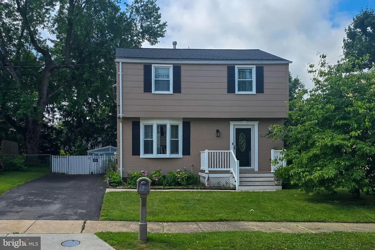 2019 Norhurst Way N, Catonsville, MD 21228 - #1