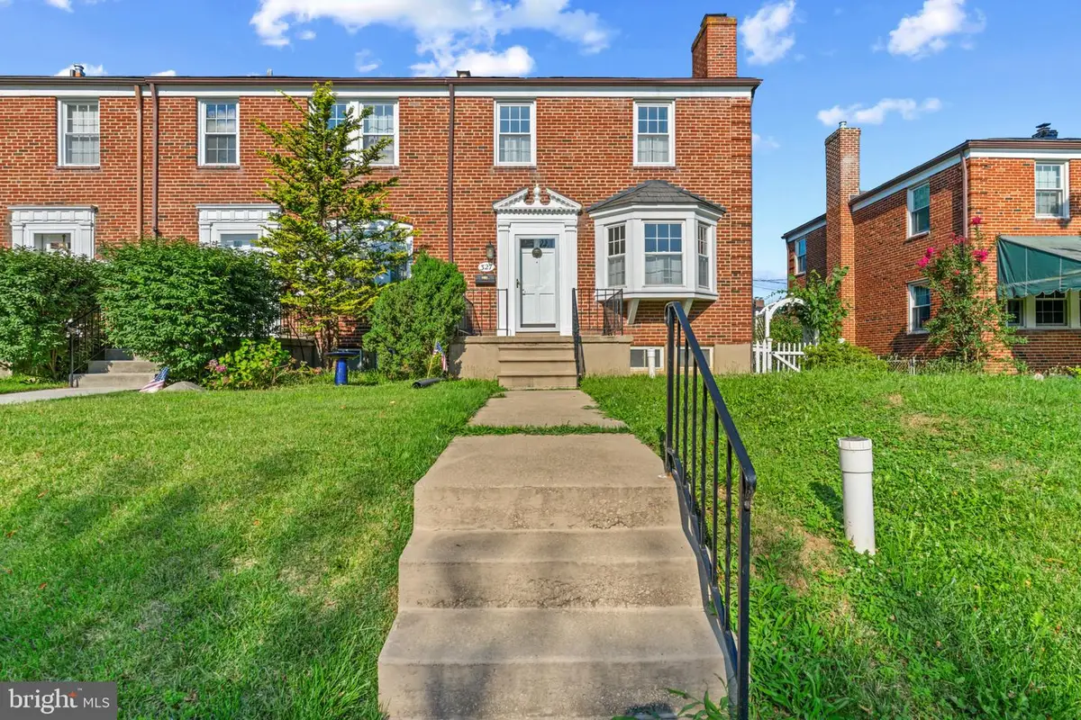 327 Stratford Rd, Baltimore, MD 21228 - #1