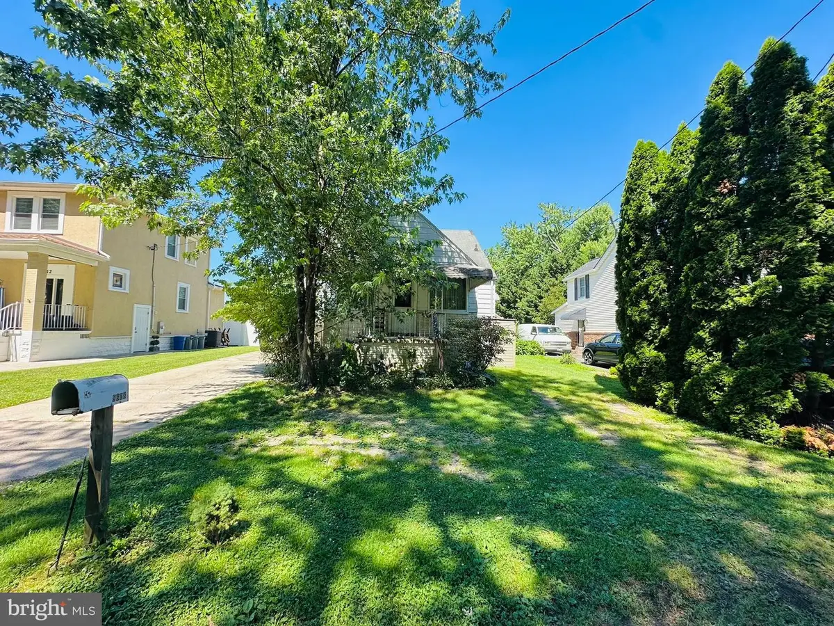 8608 Oak Rd, Baltimore, MD 21219 - #1