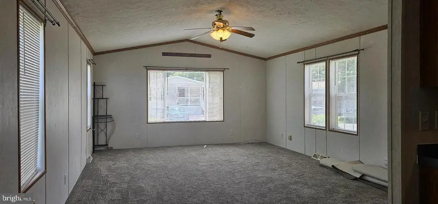 110 Roundup Rd, Middle River, MD 21220 - #3