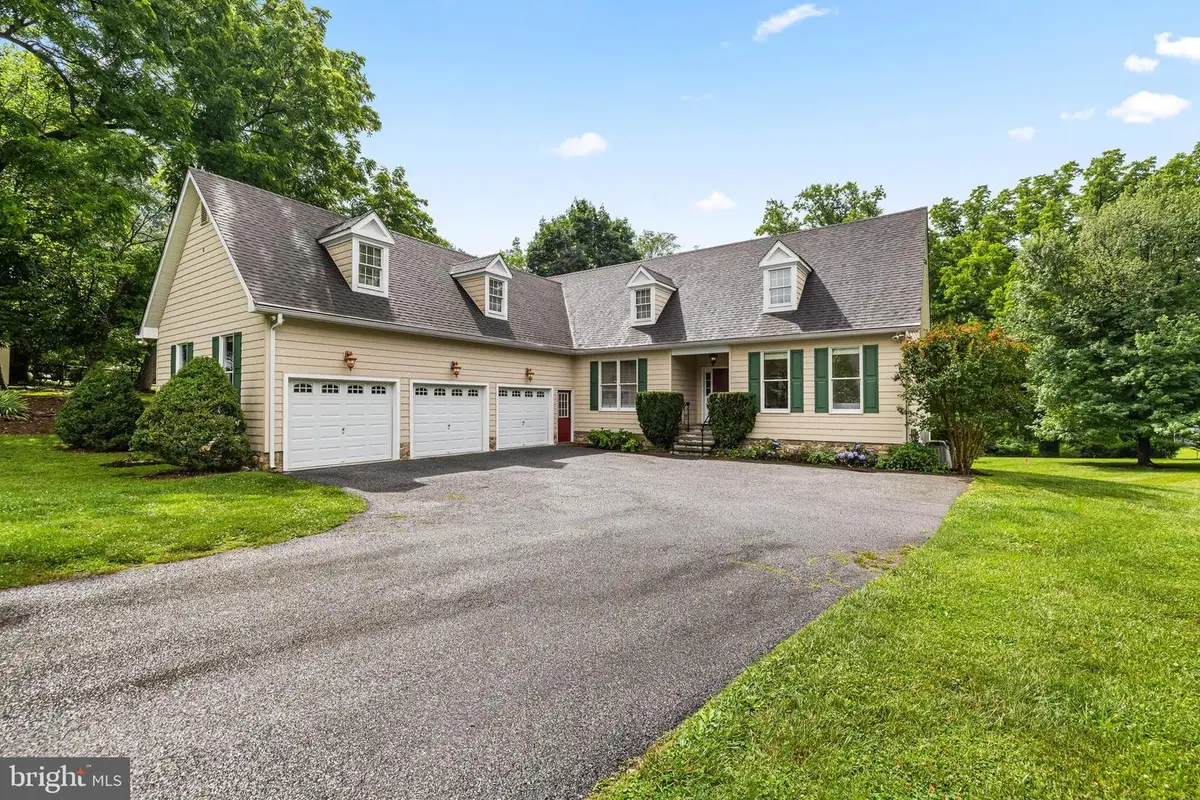 543 Allegheny Ave, Towson, MD 21204 - #1