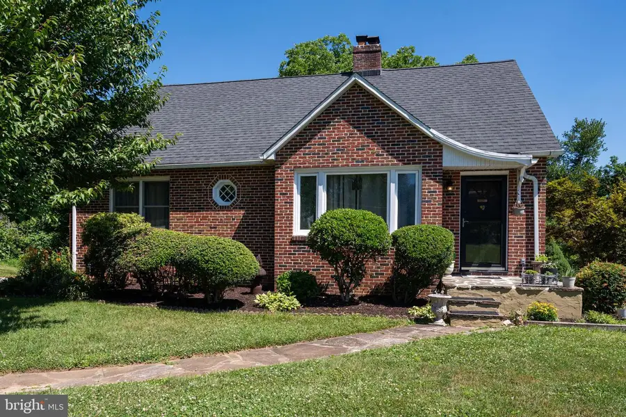 223 Edridge Way, Catonsville, MD 21228 - #2