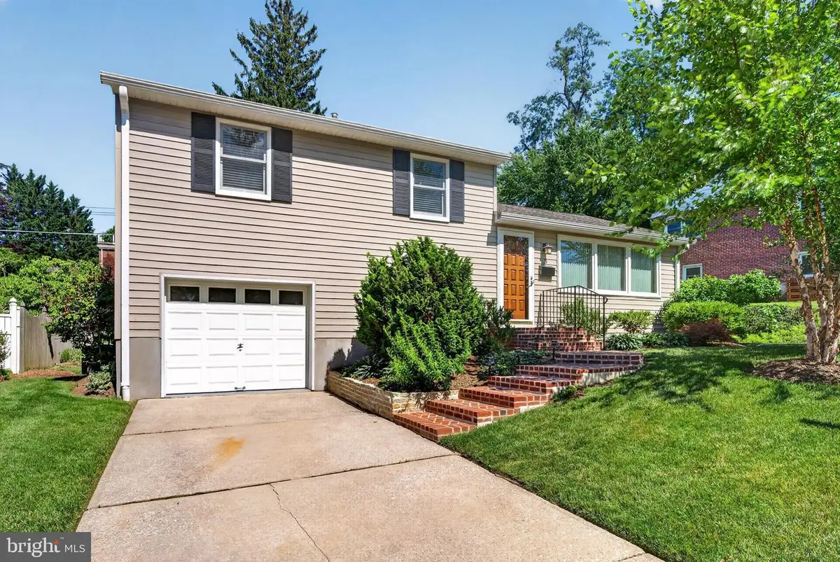 3 N Hilltop Rd, Baltimore, MD 21228 - #1