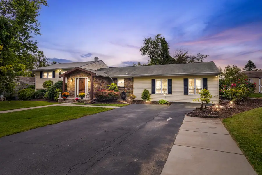 7206 N Charles St N, Lutherville Timonium, MD 21093 - #2