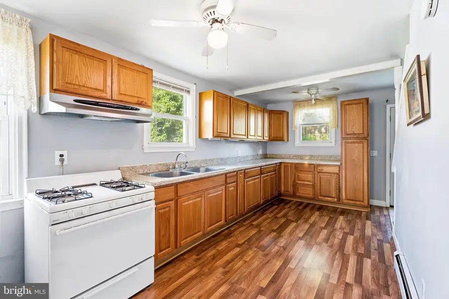 610 N Stuart St, Essex, MD 21221 - #3