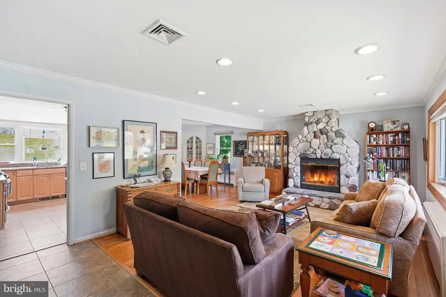 2303 Farringdon Rd, Baltimore, MD 21209 - #3
