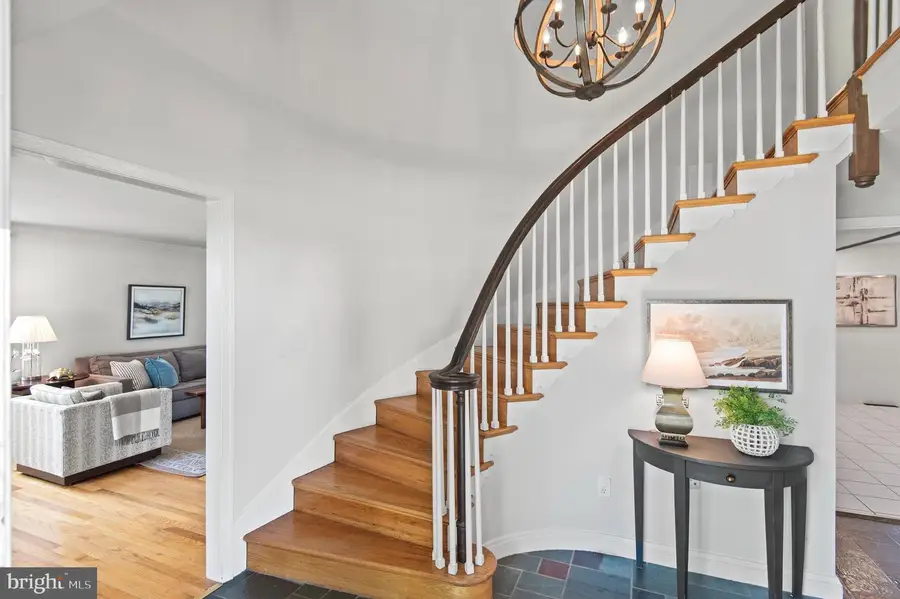 264 E Padonia Rd, Lutherville Timonium, MD 21093 - #2