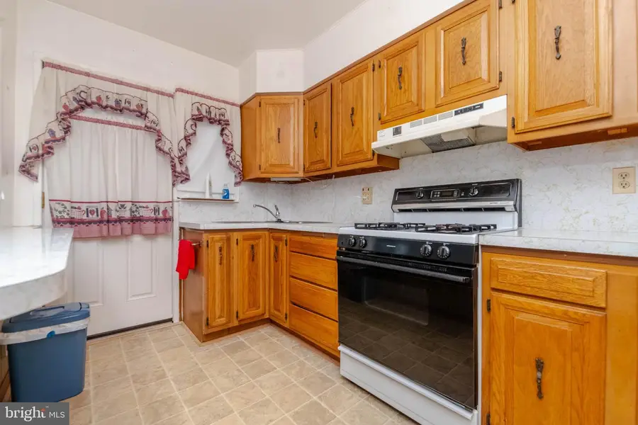 3410 Wallford Dr, Baltimore, MD 21222 - #2