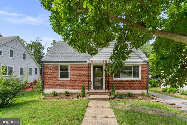907 Woodsdale Rd, CATONSVILLE, MD 21228