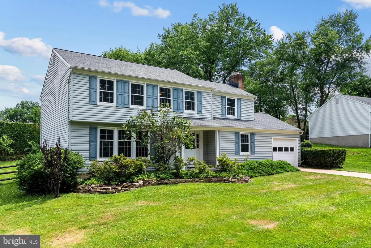 8339 Tally Ho Rd, Lutherville Timonium, MD 21093 - #1