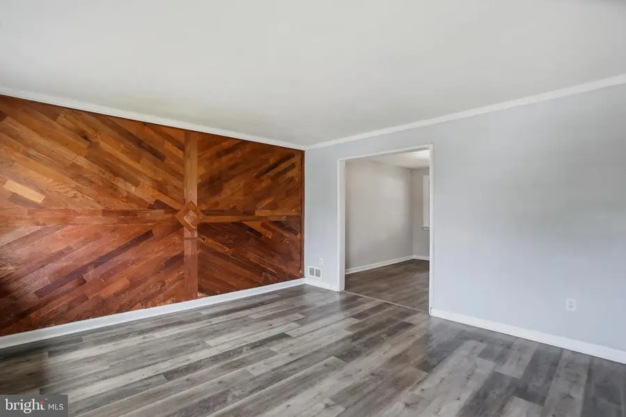 33 Bladen Rd, Baltimore, MD 21221 - #3