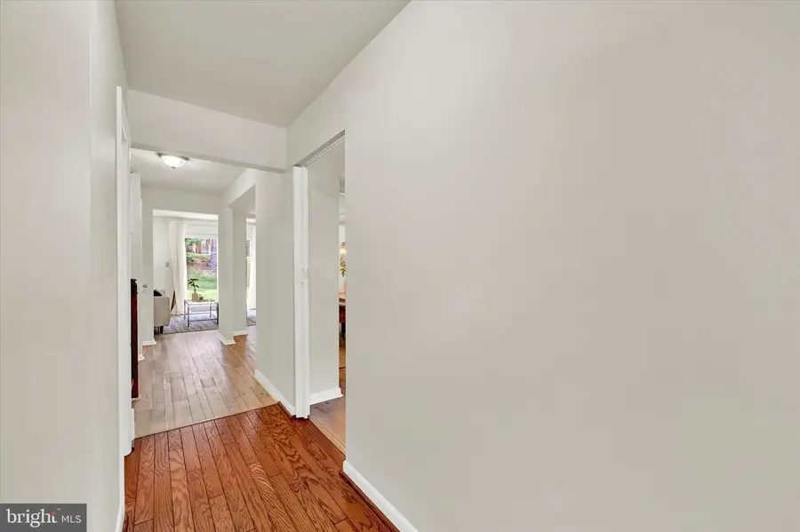 4 Castlebar Ct, Lutherville Timonium, MD 21093 - #3
