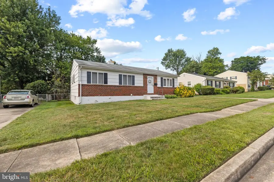 6115 Moorefield Rd, Catonsville, MD 21228 - #2