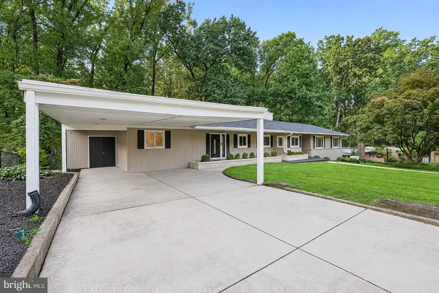 8206 Cranwood Ct, Pikesville, MD 21208 - #2
