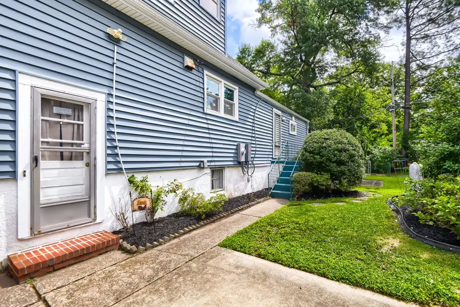 8005 Harris Ave, Parkville, MD 21234 - #2