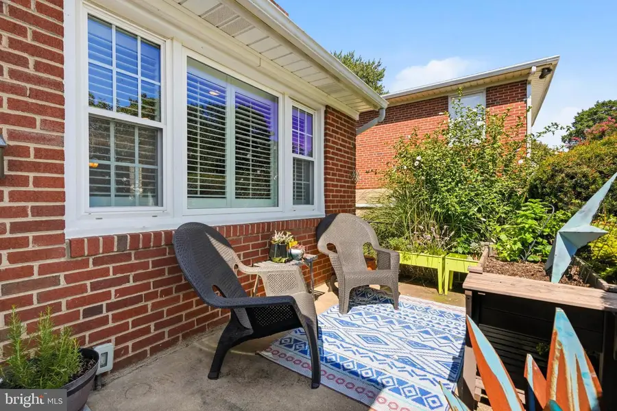 1930 Altavue Rd, Catonsville, MD 21228 - #3