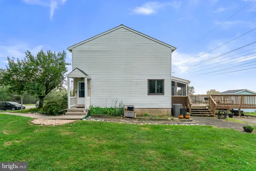 40 Towns Ct, Rosedale, MD 21237 - #2