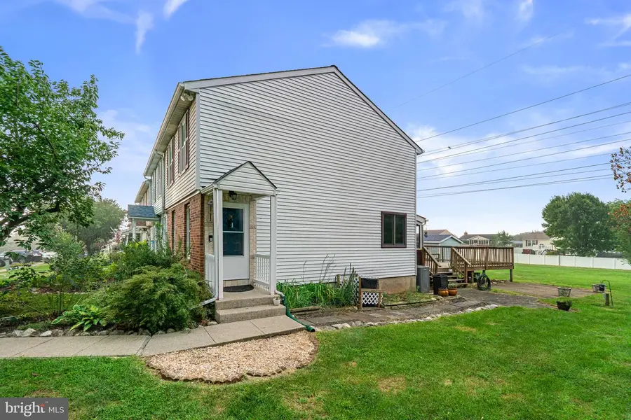 40 Towns Ct, Rosedale, MD 21237 - #3
