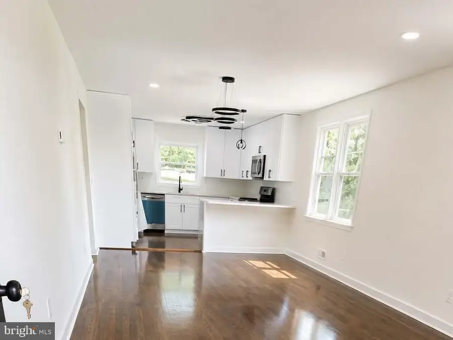 5206 Hazelwood Ave, Baltimore, MD 21206 - #2