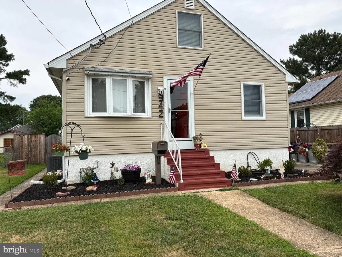 942 Woodlynn Rd, Essex, MD 21221 - #1