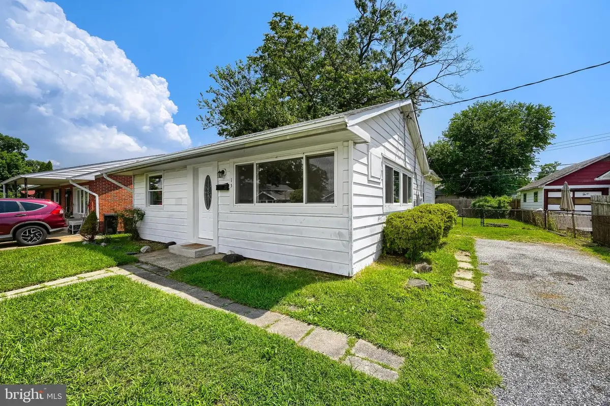 13 Glider Dr, Middle River, MD 21220 - #1