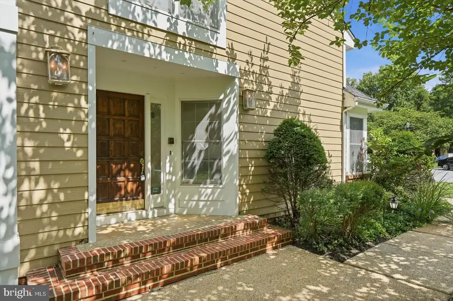 24 River Oaks Cir, Baltimore, MD 21208 - #3