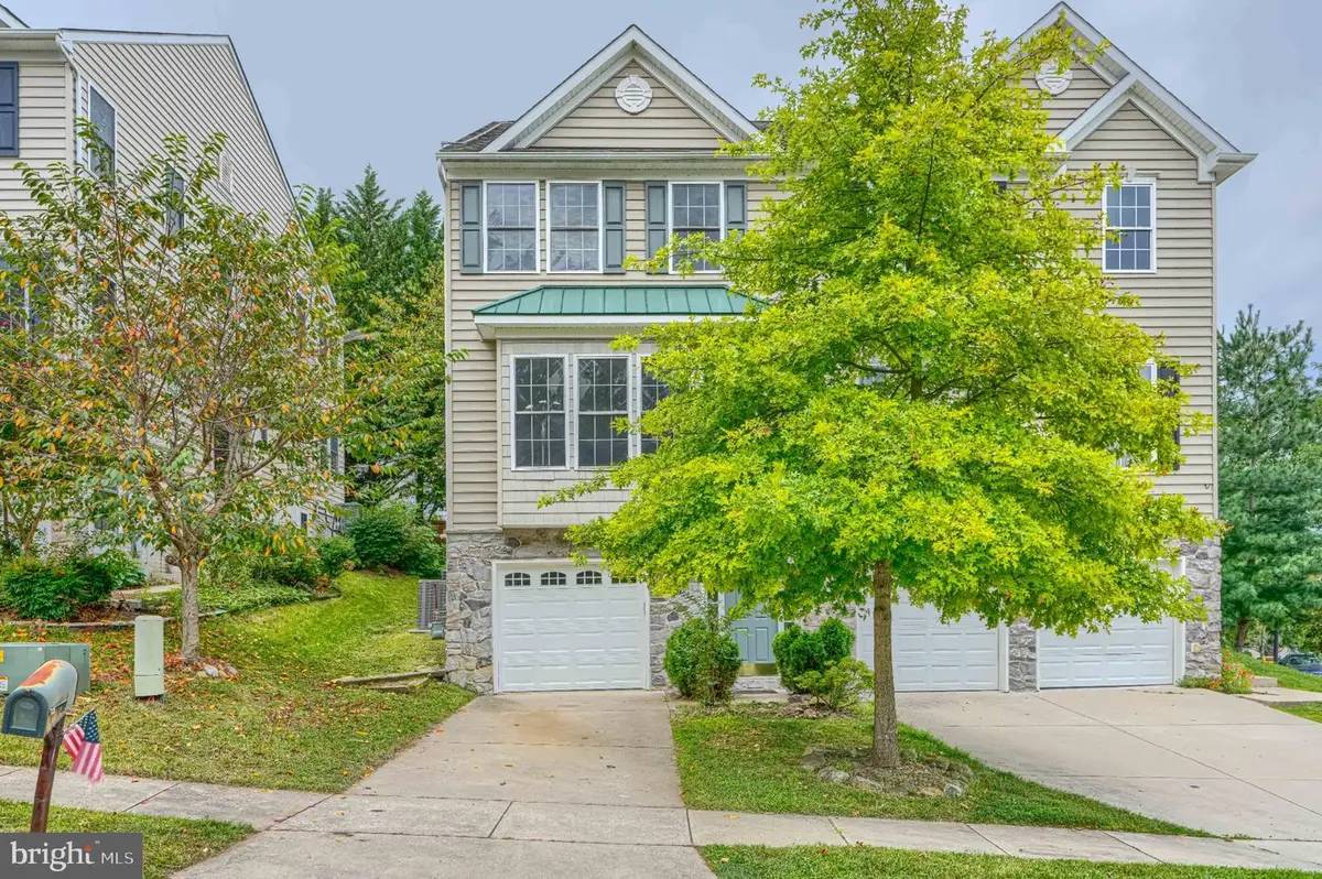4 Carmichael Ct, Catonsville, MD 21228 - #1