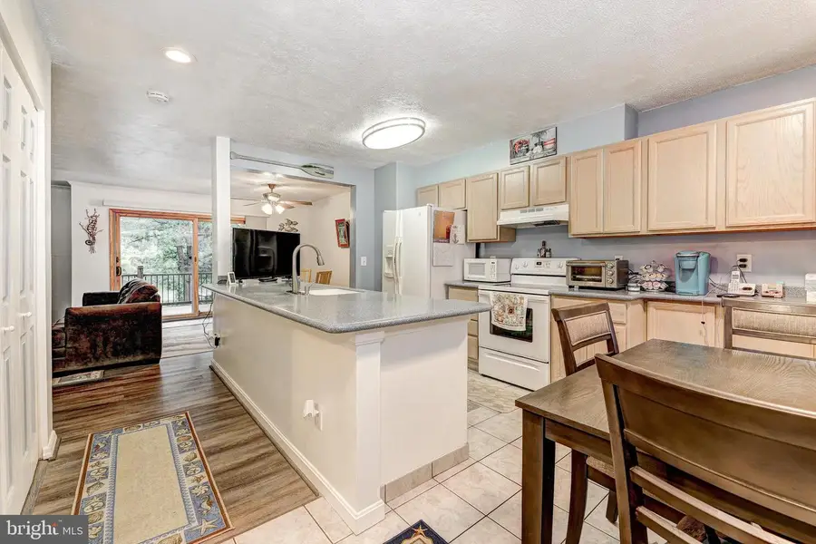 44 Helmsman Ct, Baltimore, MD 21221 - #2