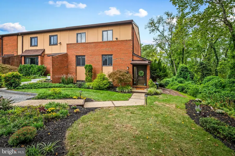 34 Lacosta Ct, Towson, MD 21204 - #3