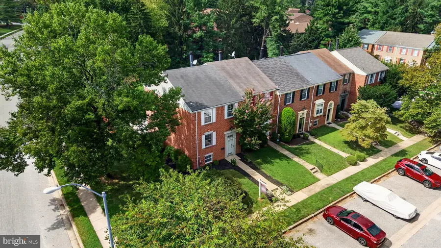 2 Crotona Ct, Lutherville Timonium, MD 21093 - #2
