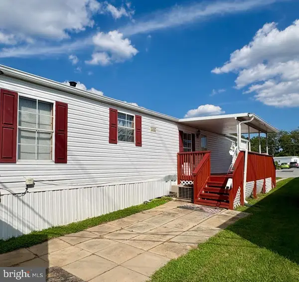 25 Vista Mobile Dr, DUNDALK, MD 21222