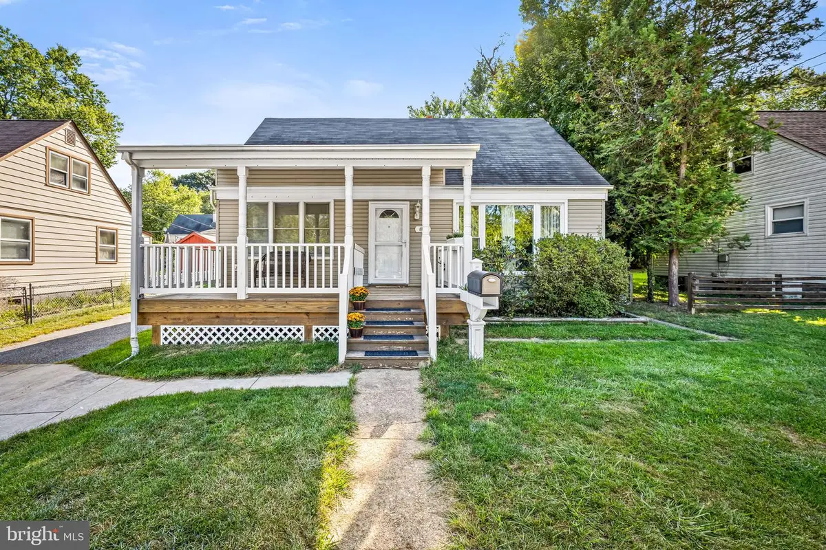 825 Cliffedge Rd, Baltimore, MD 21208 - #1