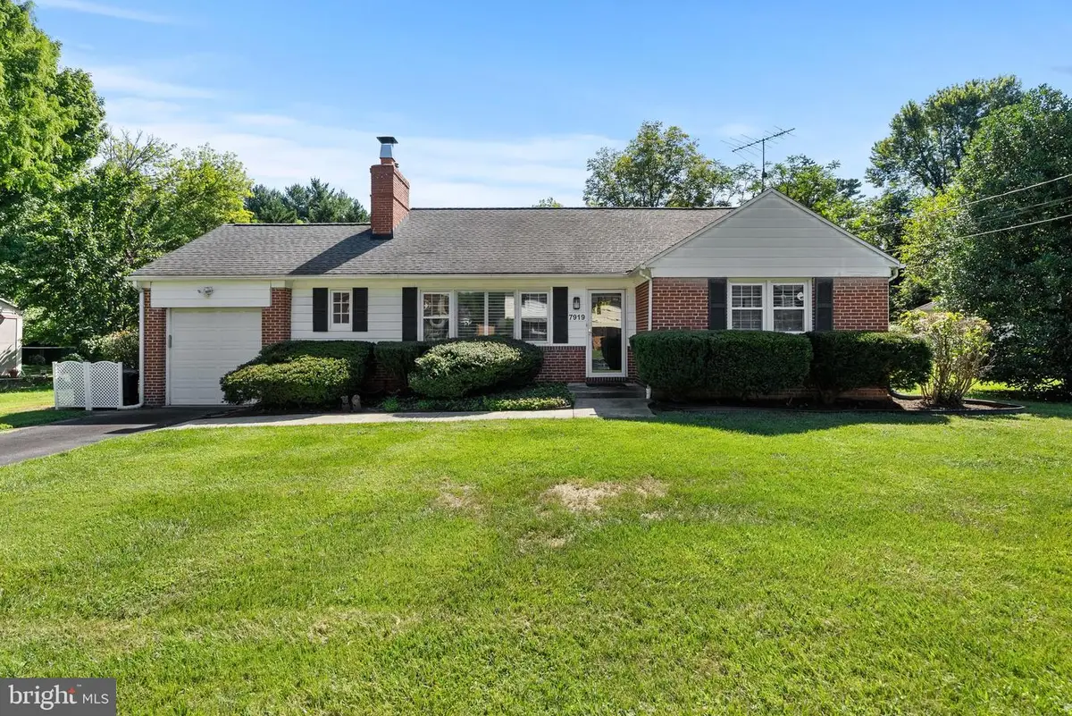 7919 Ruxway Rd, Baltimore, MD 21204 - #1
