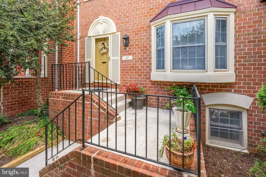 17 Aliceview Ct, Lutherville Timonium, MD 21093 - #3