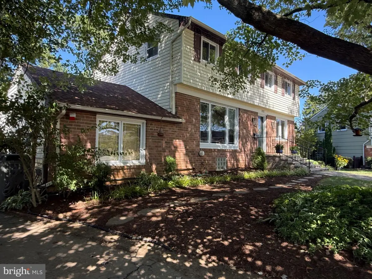 202 Fountain Ct, Lutherville Timonium, MD 21093 - #1
