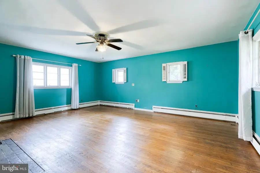 7910 Westmoreland Ave, Parkville, MD 21234 - #3