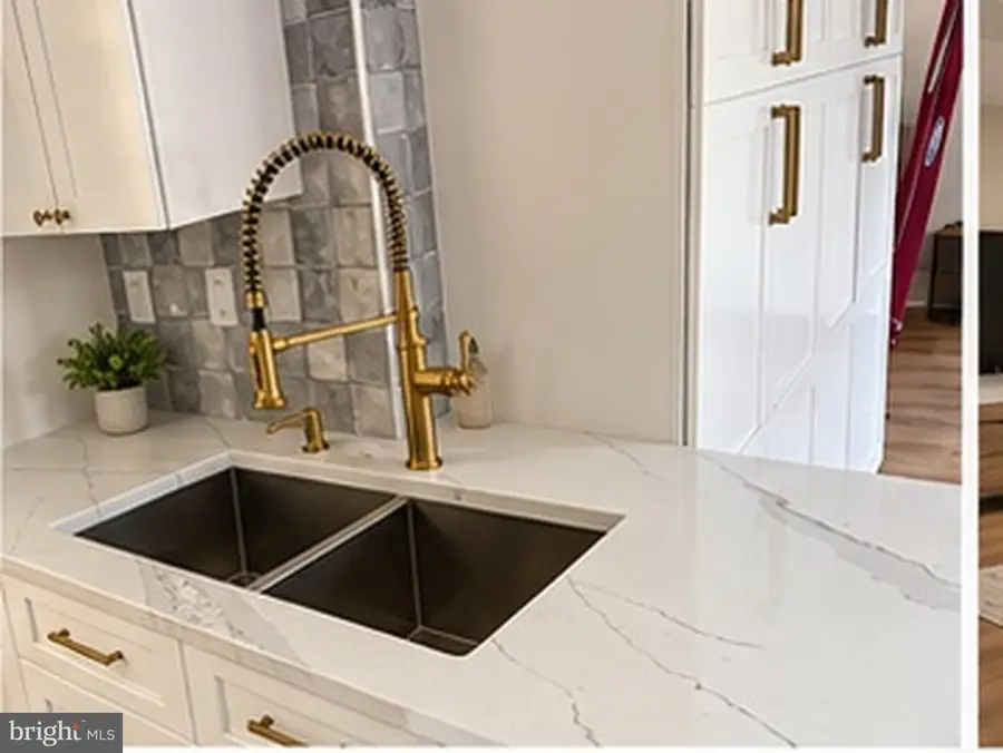 105 Old Crossing Dr, Baltimore, MD 21208 - #3