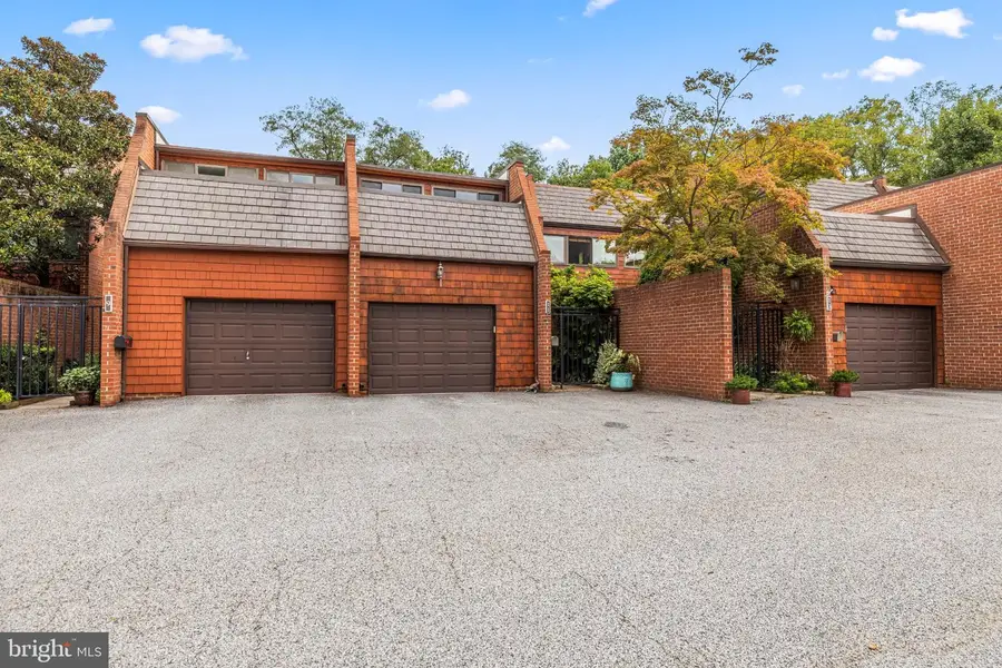11 Coldwater Ct, Towson, MD 21204 - #2