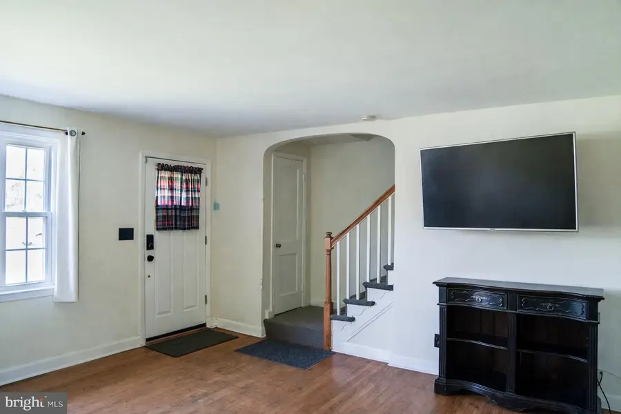 221 Medwick Grth E, Catonsville, MD 21228 - #3